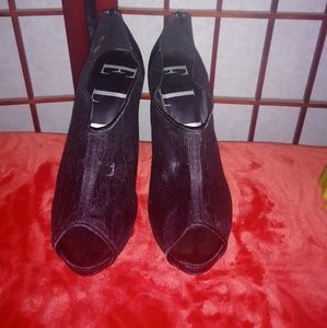 Elle shoes